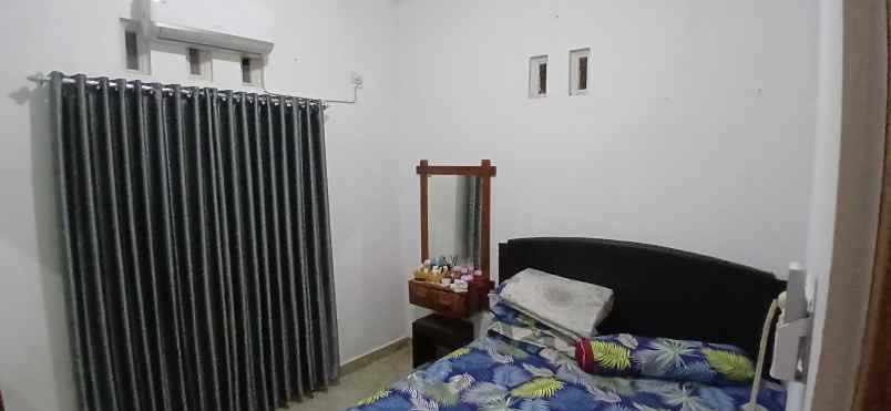 rumah bagus 2 lantai harga murah di purwomartani