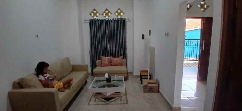 rumah bagus 2 lantai harga murah di purwomartani