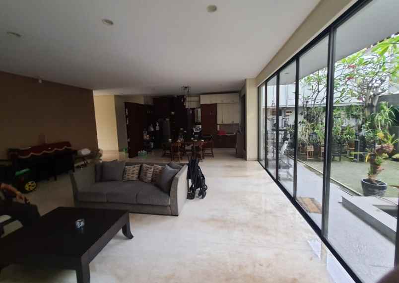 rumah bagus elegan hgb di graha natura surabaya