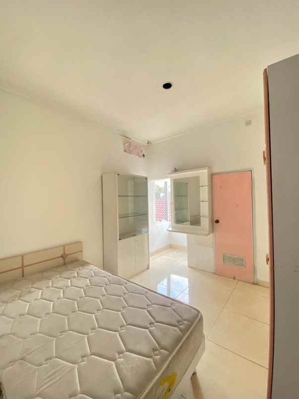 rumah bagus siap huni lokasi strategis