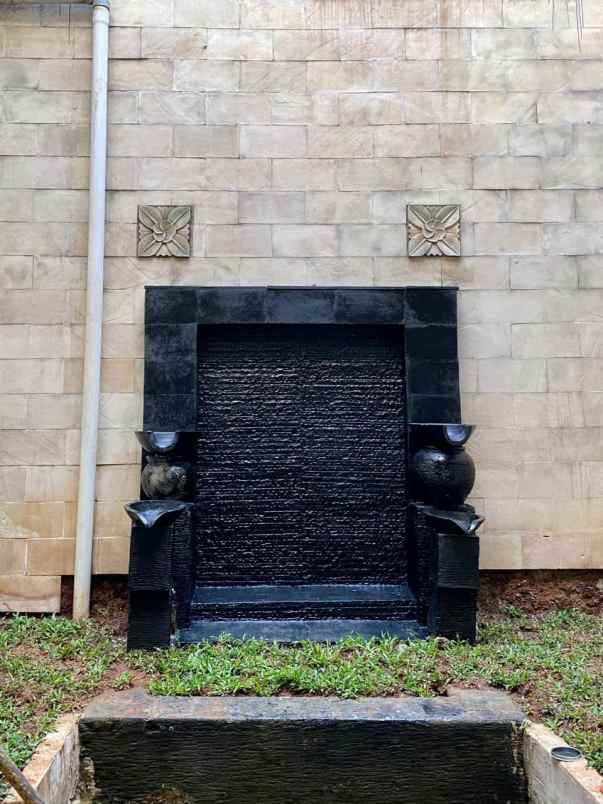 rumah bagus siap huni lokasi strategis