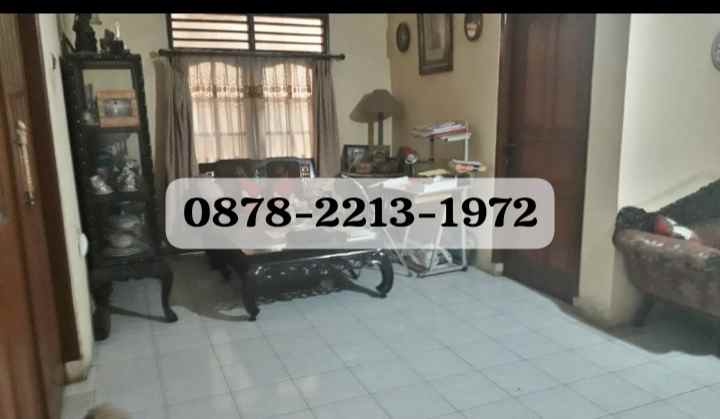 rumah bagus untuk kost dekat ke lanud tni au halim pk