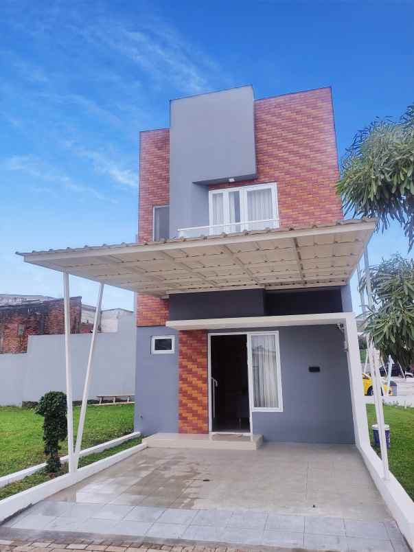 rumah baru dekat stasiun dan toll bsd