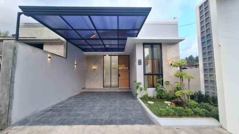 rumah baru desain cantik dekat sleman city hall