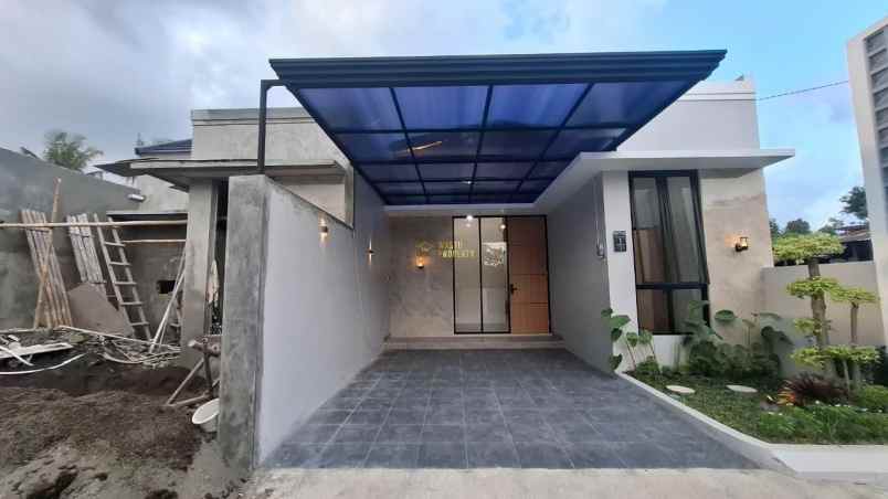 rumah baru desain cantik dekat sleman city hall