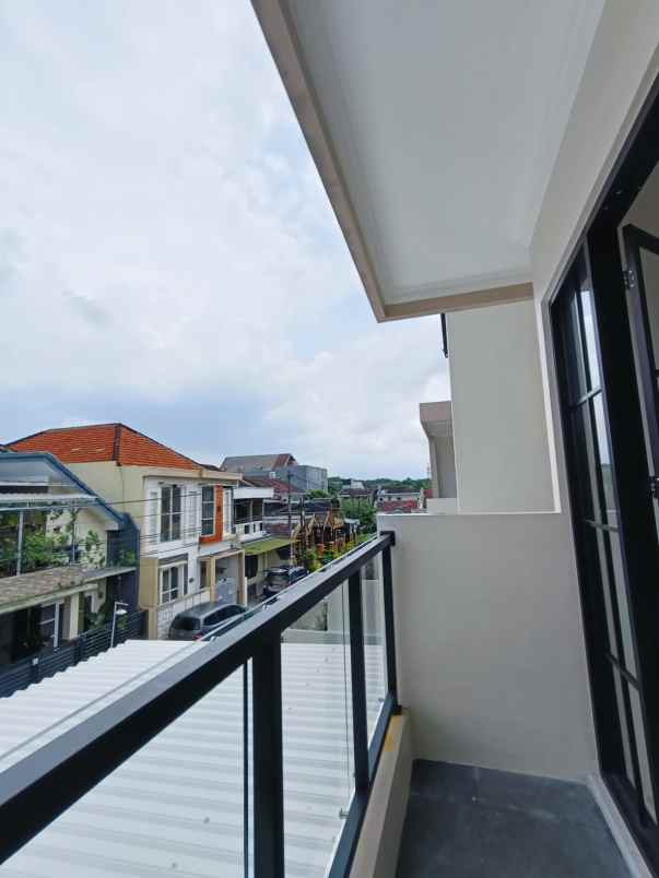 rumah baru modern minimalis lokasi di sawojajar
