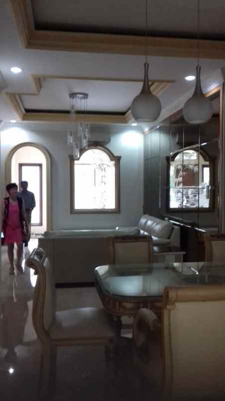 rumah bukit gading mediterania