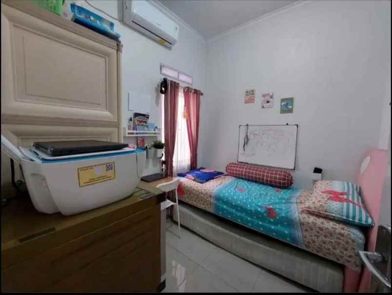 rumah cantik lokasi sukamenak harga nego