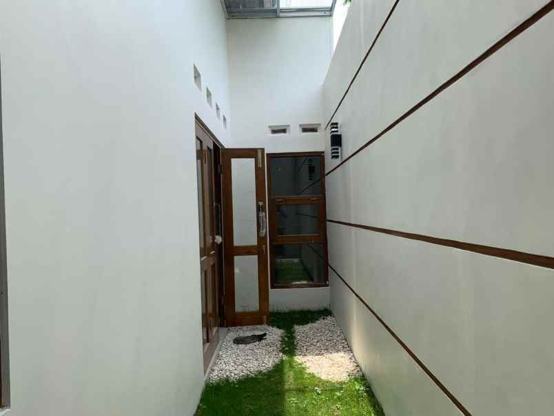 rumah cantik modern dalam cluster di dekat kampus uii