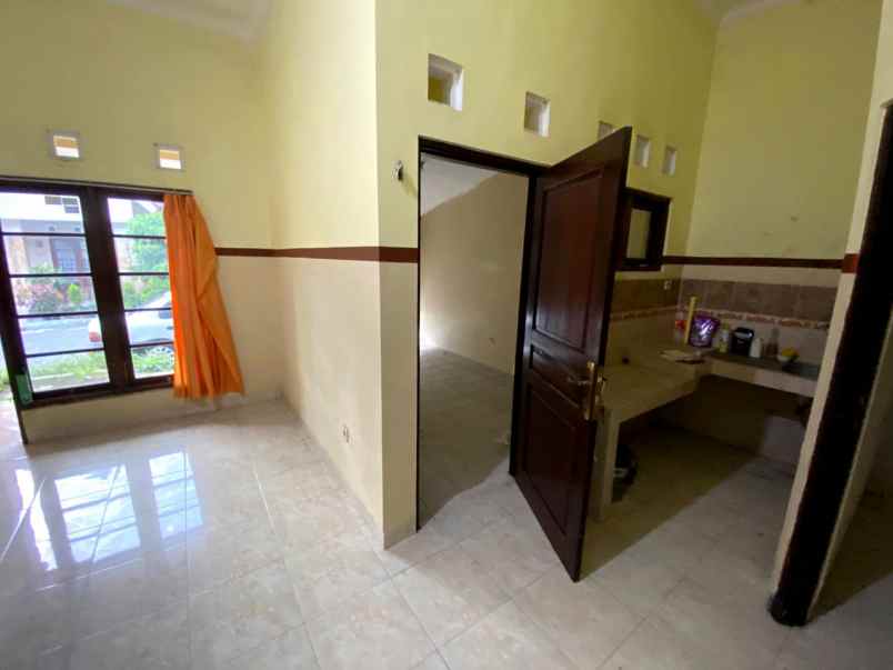rumah cluster hanya 1 menit dari jakal km 10