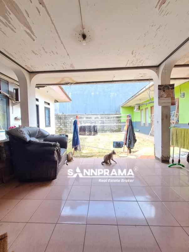 rumah dan tempat usaha di beji depok