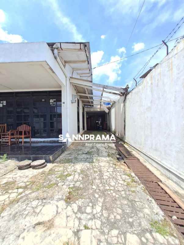 rumah dan tempat usaha di beji depok