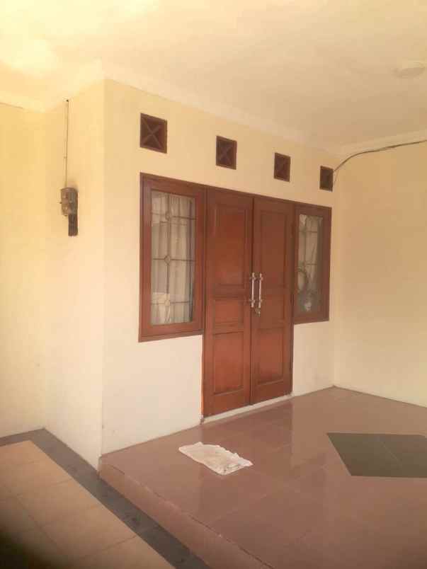 rumah dekat akses toll di kemang pratama 2 bekasi