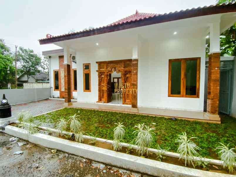 rumah di pedesaan borobudur magelang adem nyaman