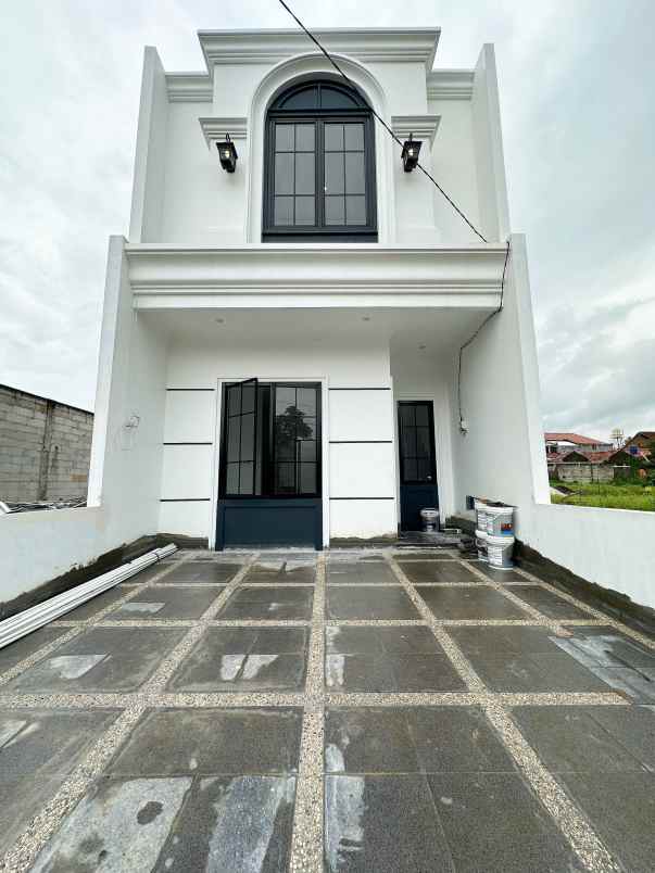 rumah dua lantai cluster cilangkap jakarta timur