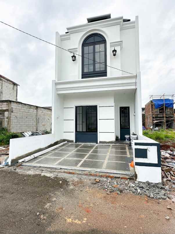 rumah dua lantai cluster cilangkap jakarta timur