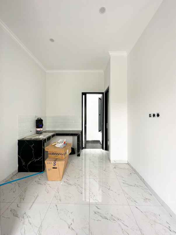 rumah dua lantai cluster cilangkap jakarta timur