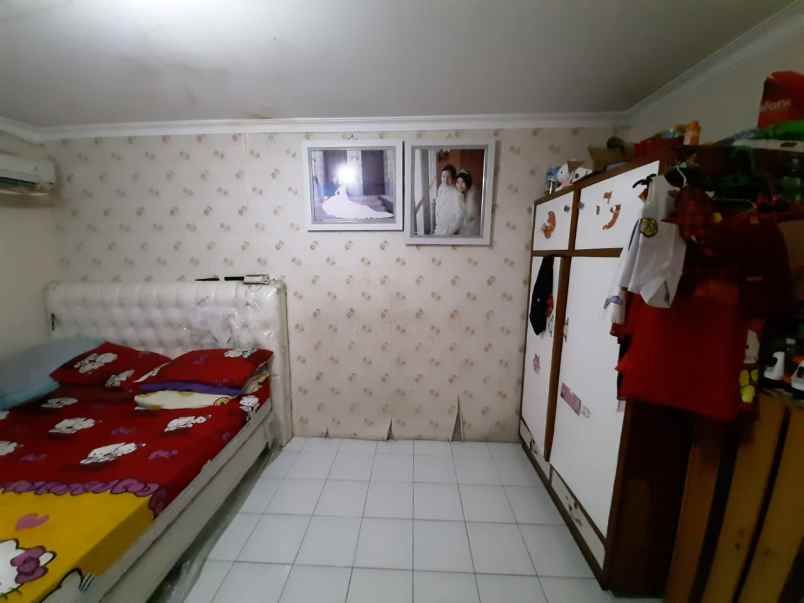 rumah gading elok timur kelapa