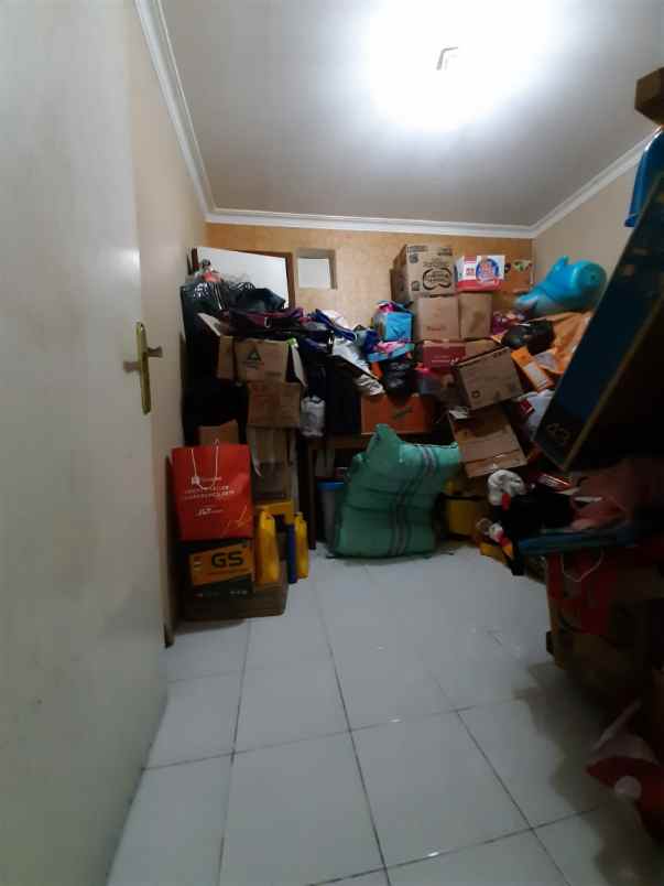 rumah gading elok timur kelapa