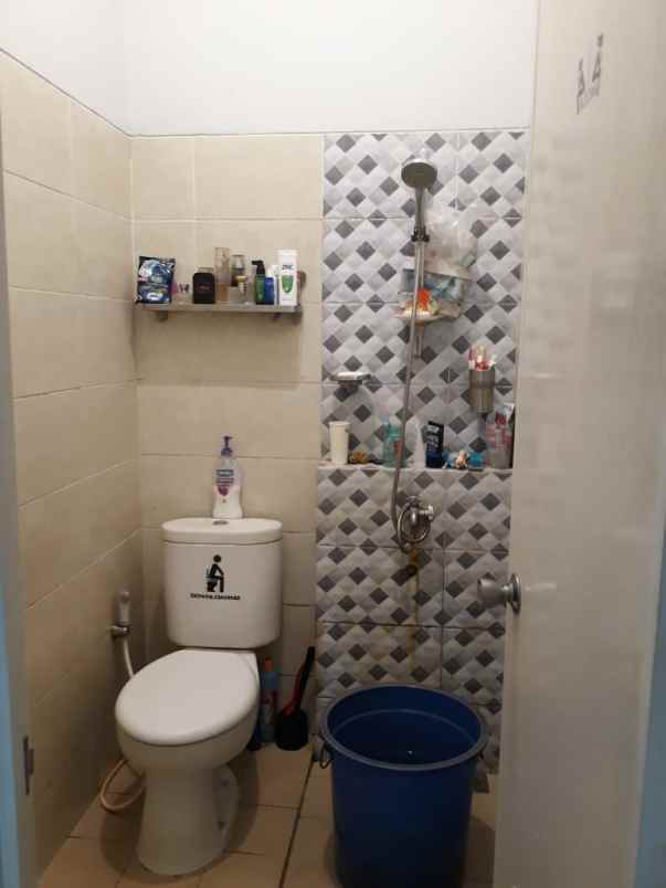 rumah graha aquila blok a1