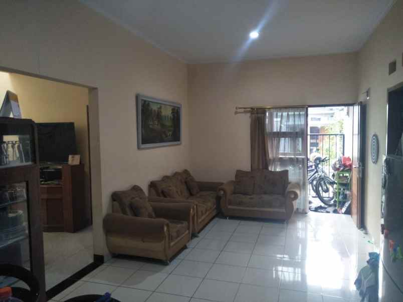 rumah hook dalam cluster di cisaranten arcamanik