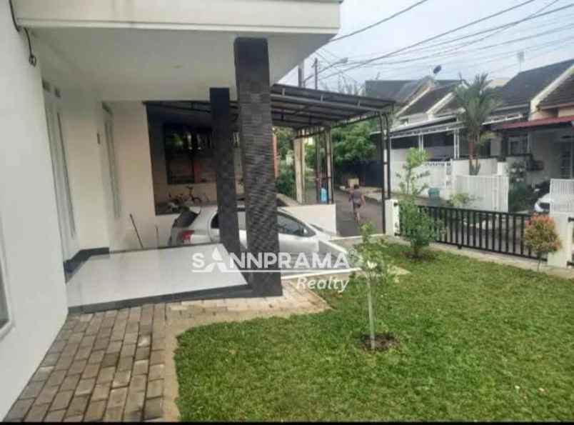 rumah hook di perumahan bella casa depok imelin