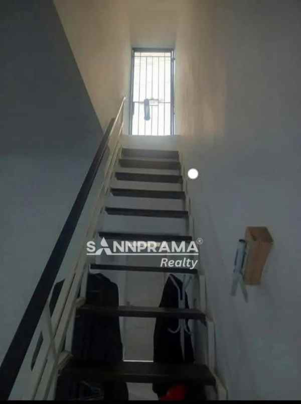 rumah hook di perumahan bella casa depok imelin