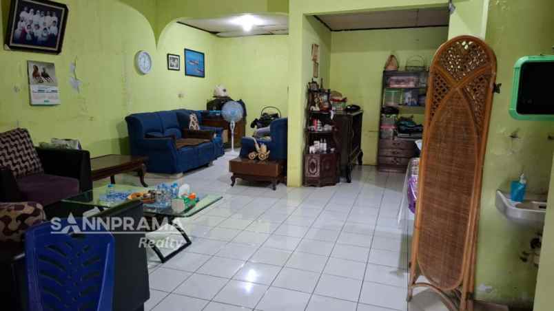 rumah hook luas di komplek pekayon bekasi ash