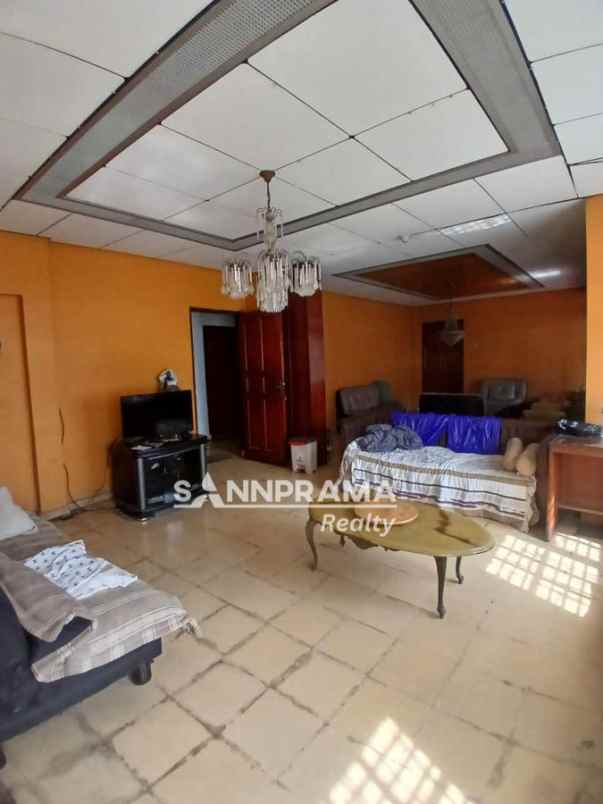 rumah hook paseban salemba jakpus imelin