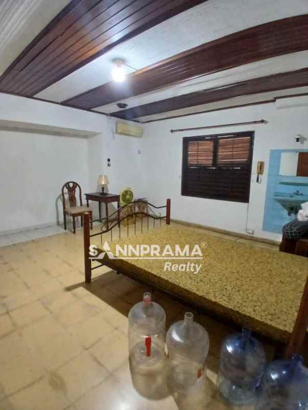 rumah hook paseban salemba jakpus imelin