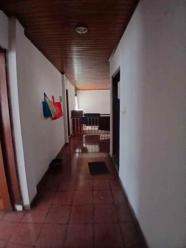 rumah hook terawat di salemba tengah jakarta pusat