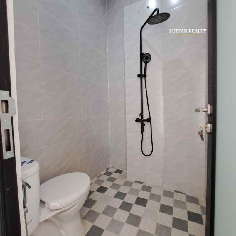 rumah jagakarsa dalam cluster dekat tol brigift