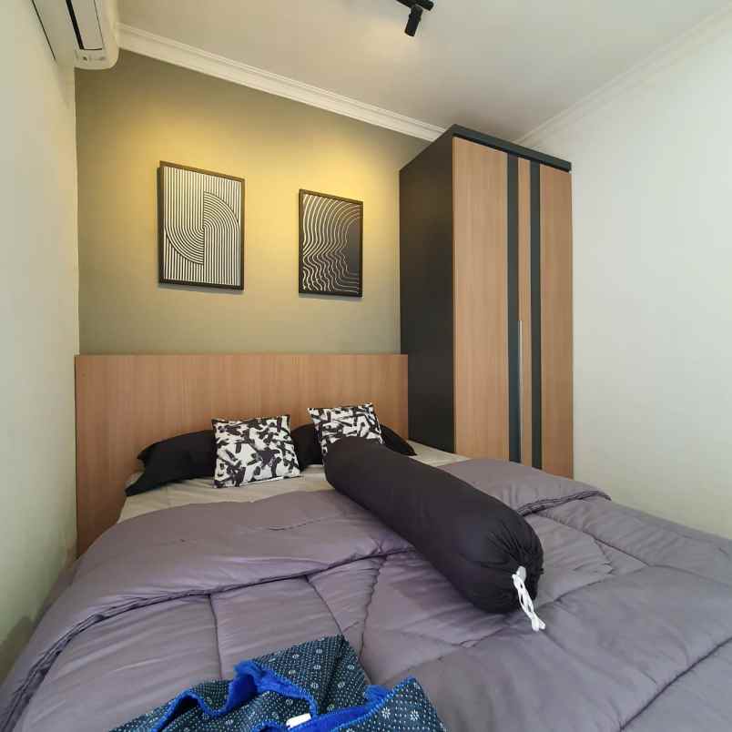 rumah jalan raya kranggan