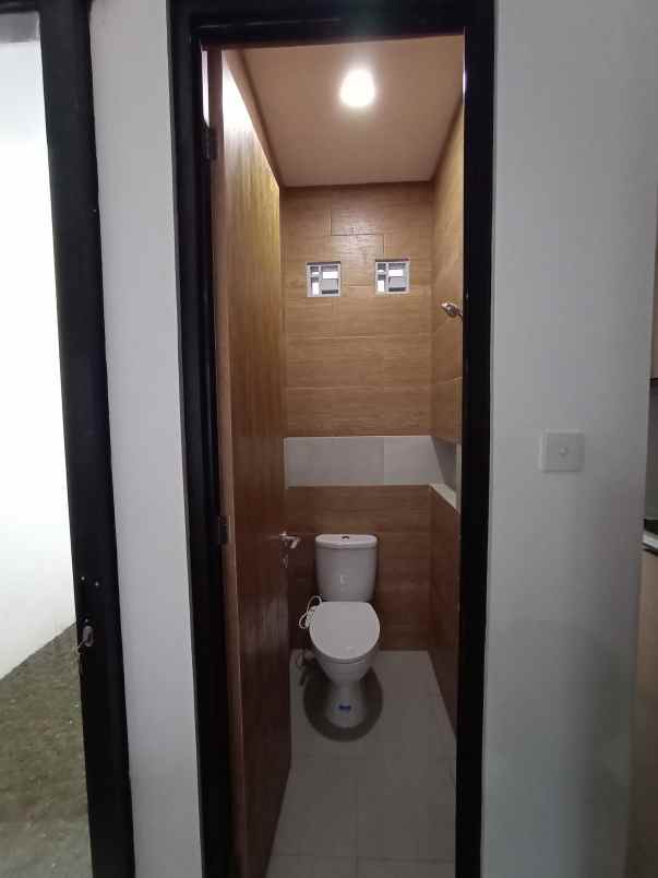 rumah jl kampung rawabarat