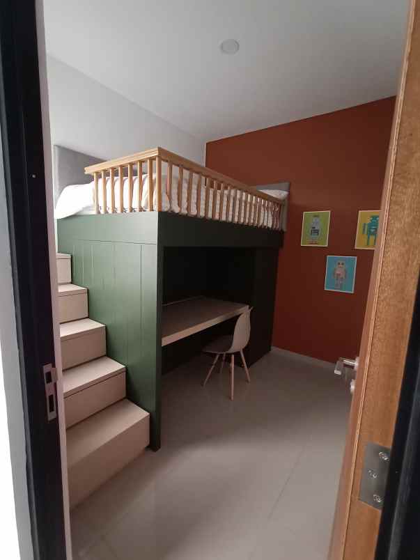 rumah jl kampung rawabarat