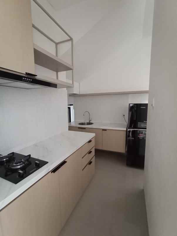 rumah jl kampung rawabarat