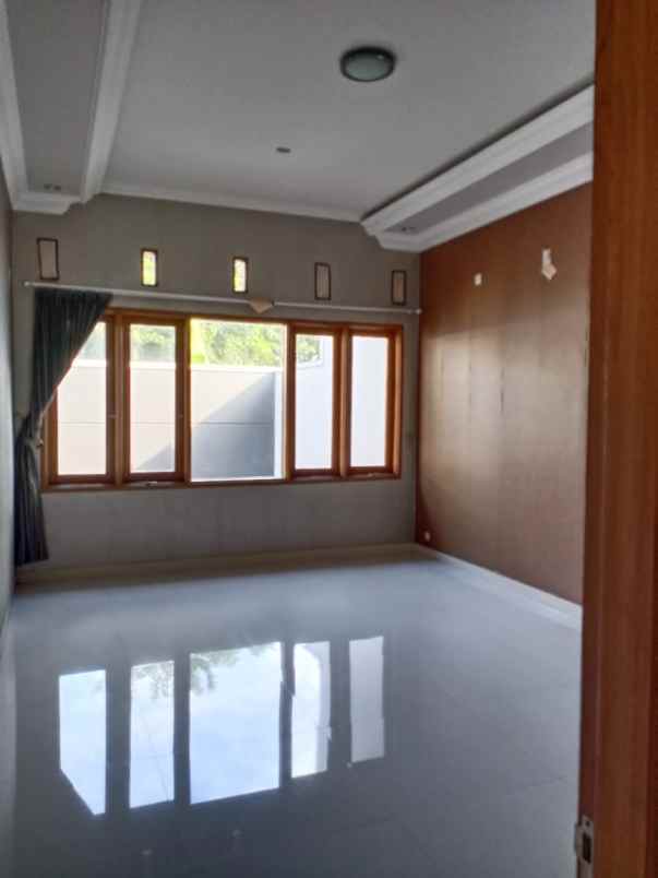 rumah kav marinir pondok kelapa