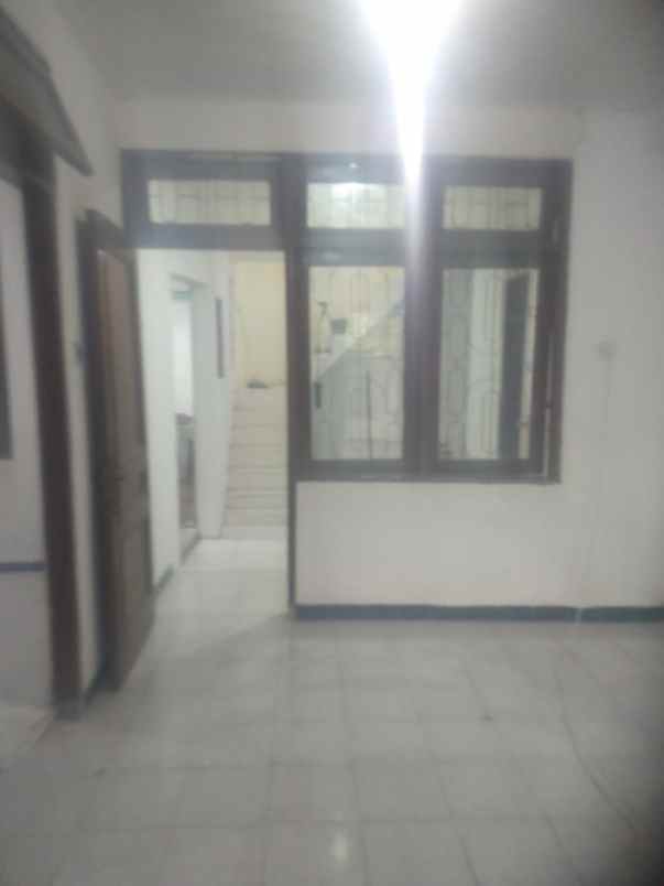 rumah kepatihan gresik menganti lebar 8