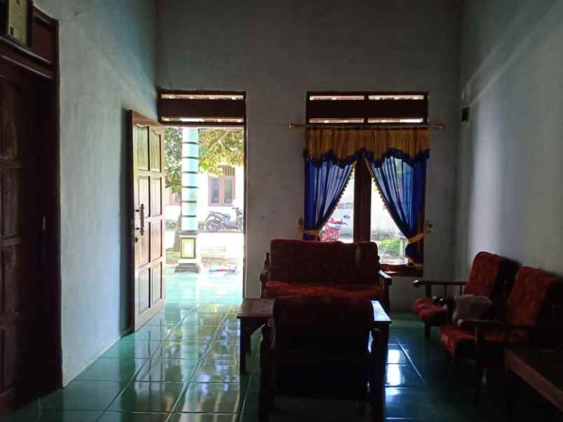 rumah kerjo karanganyar telp wa