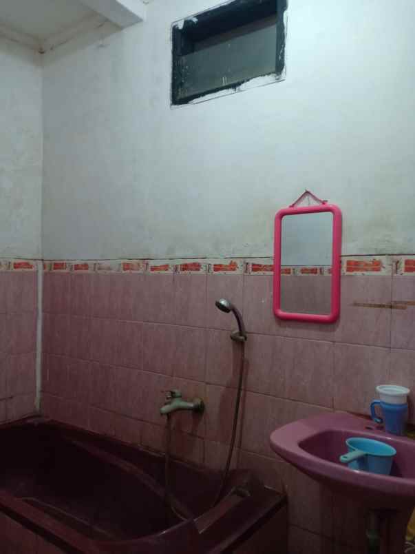 rumah komplek sariwangi selatan one gate system