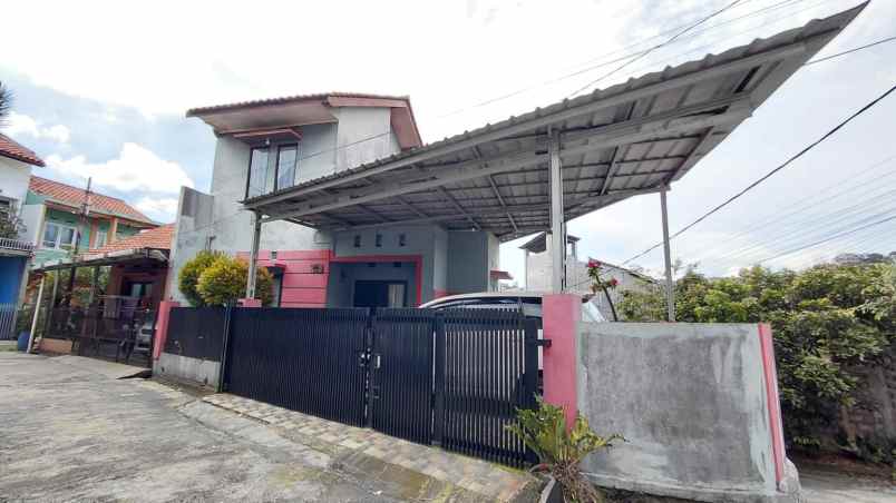 rumah komplek sariwangi selatan one gate system