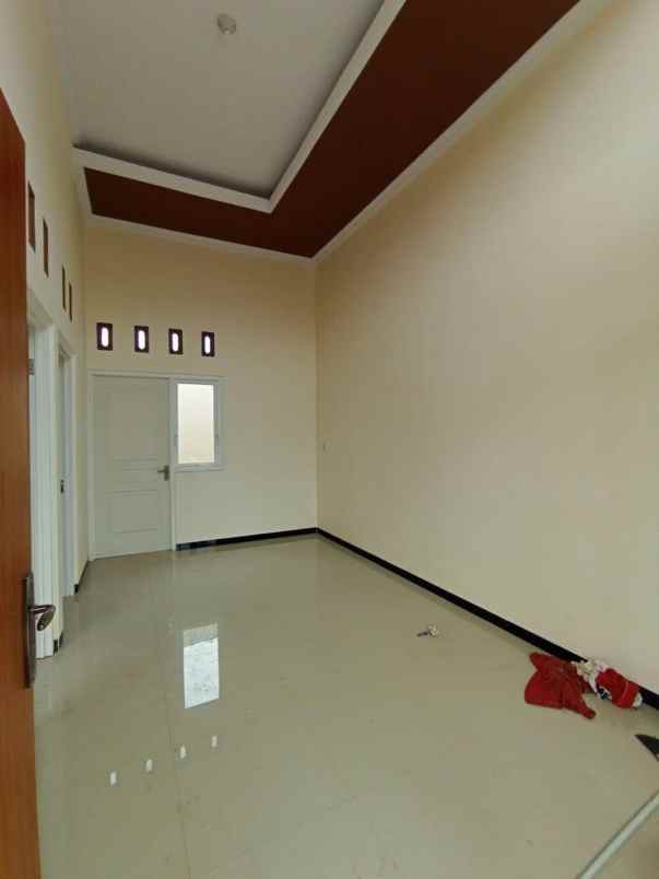 rumah konsep villa lokasi di kedungkandang