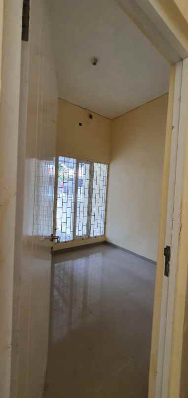 rumah krukah ngagel bratang lebar 10 minim 2 thn