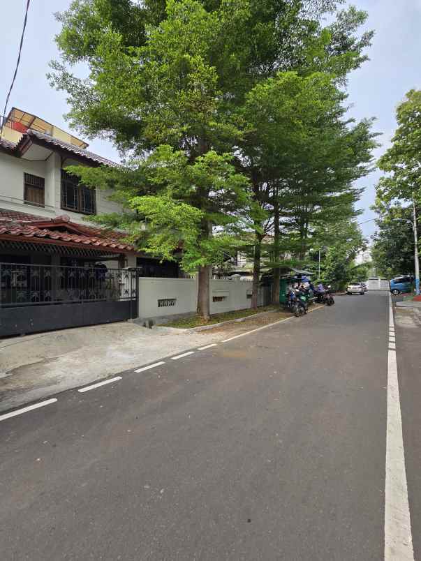 rumah lama cocok untuk kosan di cempaka putih jakpus