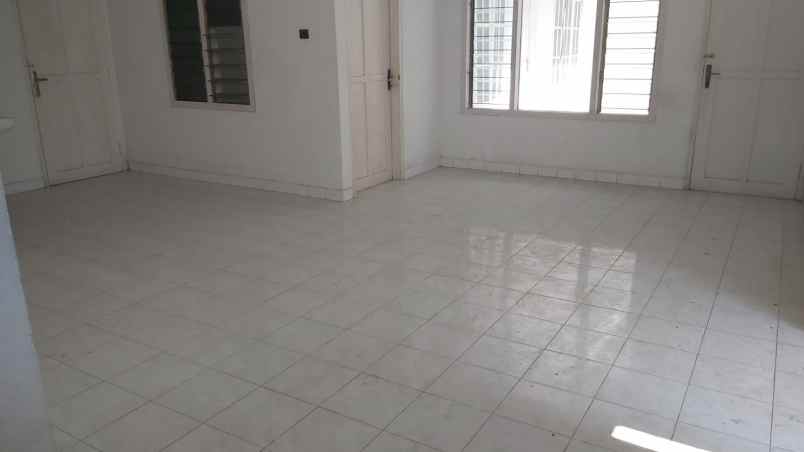 rumah lebak ploso kenjeran surabaya row 2 mobil