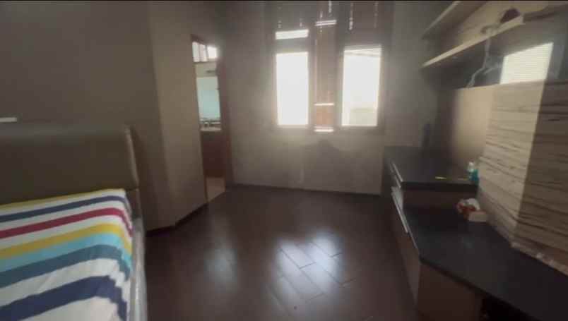 rumah manyar kartika strategis