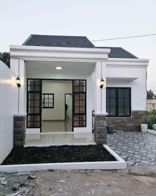 rumah mewah 1 lantai dekat alun alun kota depok