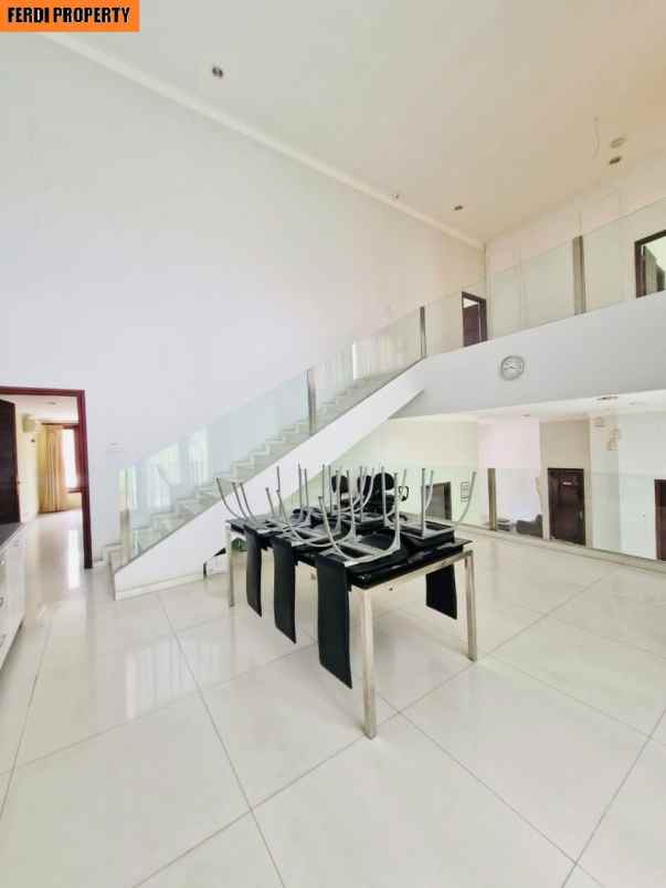 rumah mewah 3 lantai bulevard kota wisata cibubur