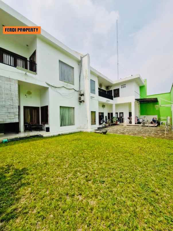 rumah mewah 3 lantai bulevard kota wisata cibubur