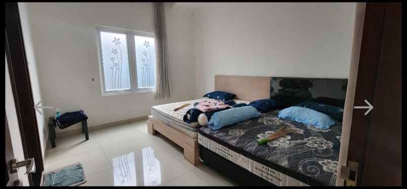 rumah mewah ada kolam renang di setiabudi bandung